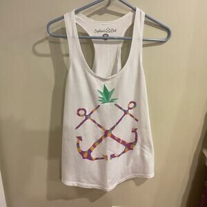 Captain’s Club White Pineapple Logo Tank Top Size Medium